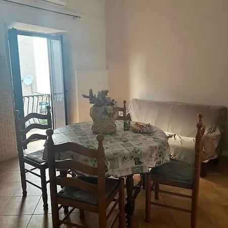 Vicolo18 *